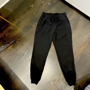 Lululemon size 4 joggers